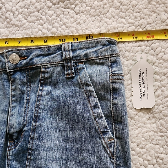 LOVE CULT DENIM Classic Blue Flare Leg High Rise Jeans Sz 5 Y2K retro NWT - Picture 12 of 16